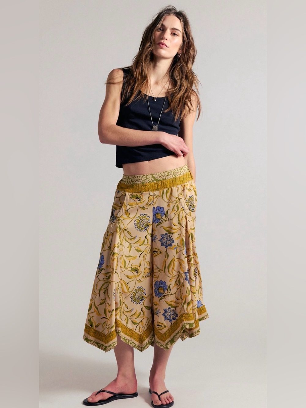 Sweet Reaction Pull-On Wide-Leg Crop Pants NWOT sunflower combo